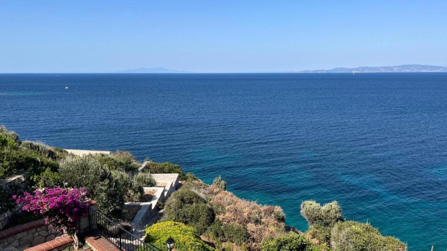 Nergis Hotel Karaburun  Luaran gambar