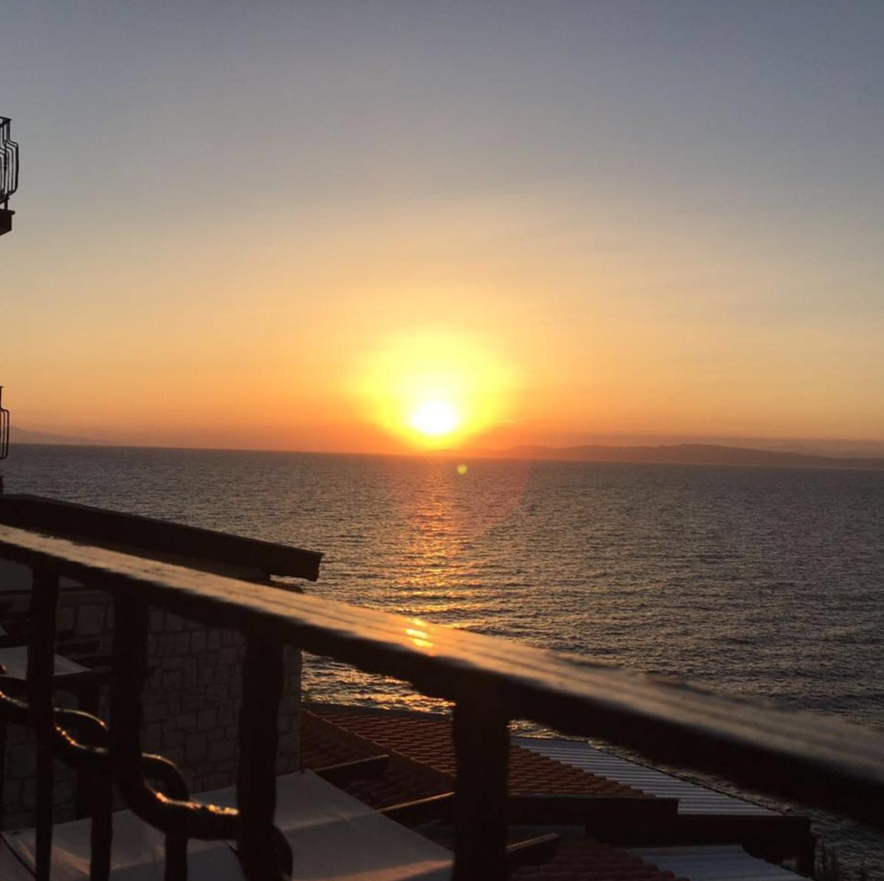 Nergis Hotel Karaburun  Luaran gambar