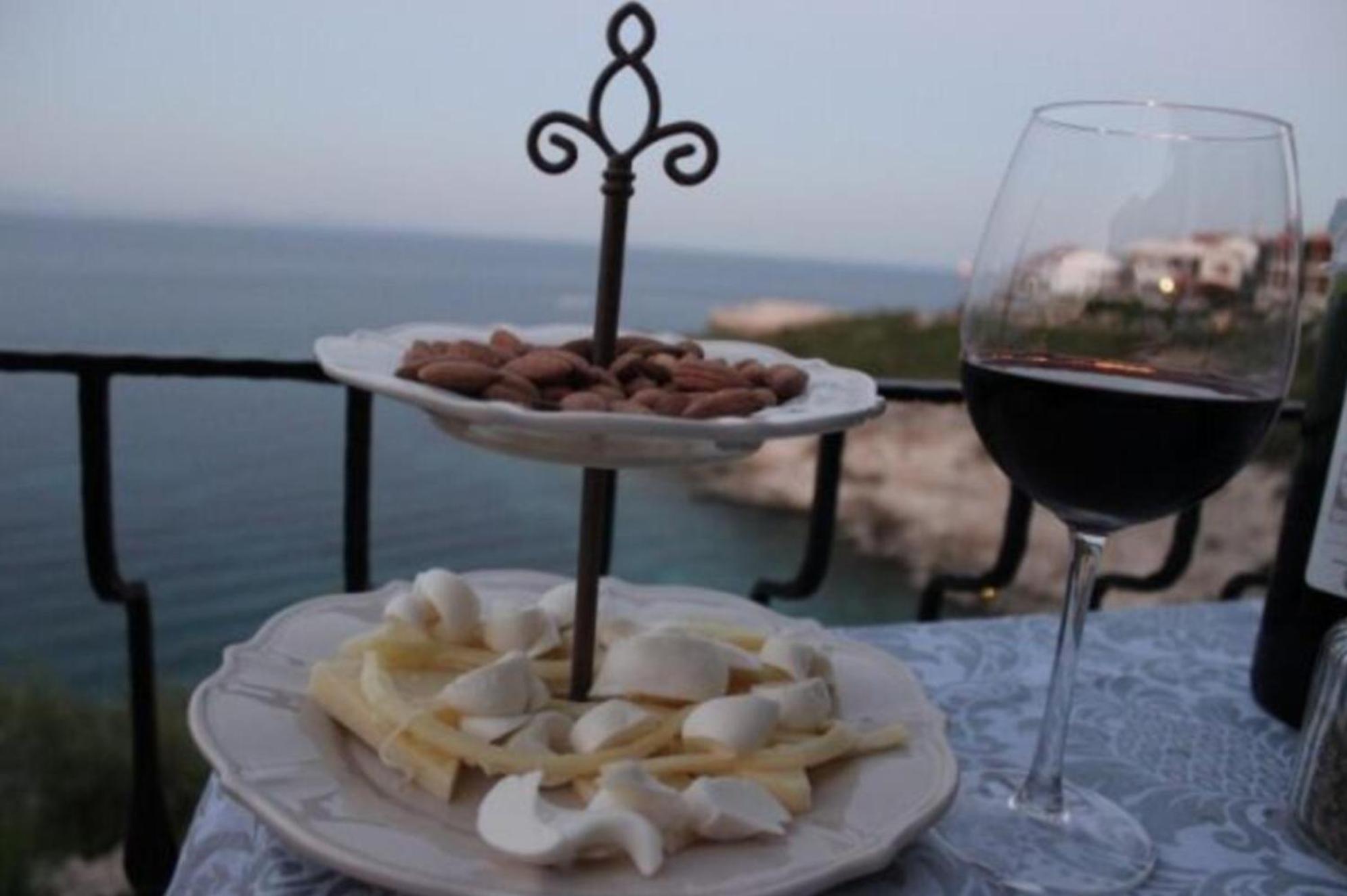 Nergis Hotel Karaburun  Luaran gambar